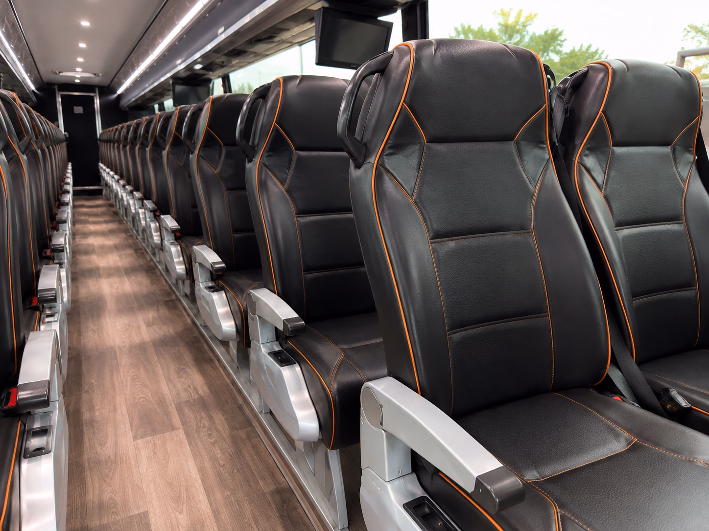 high school playoff and college game day bus rentals near nashua